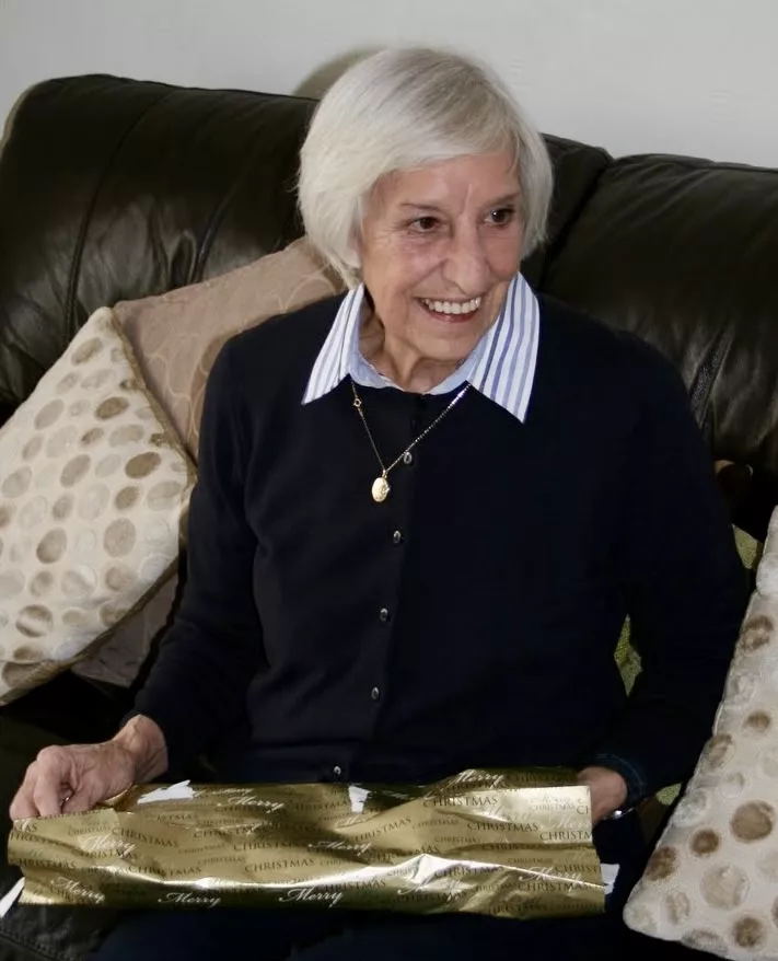 Photo of Elizabeth Rose